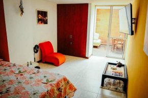 Lindo apartamento con patio privado.